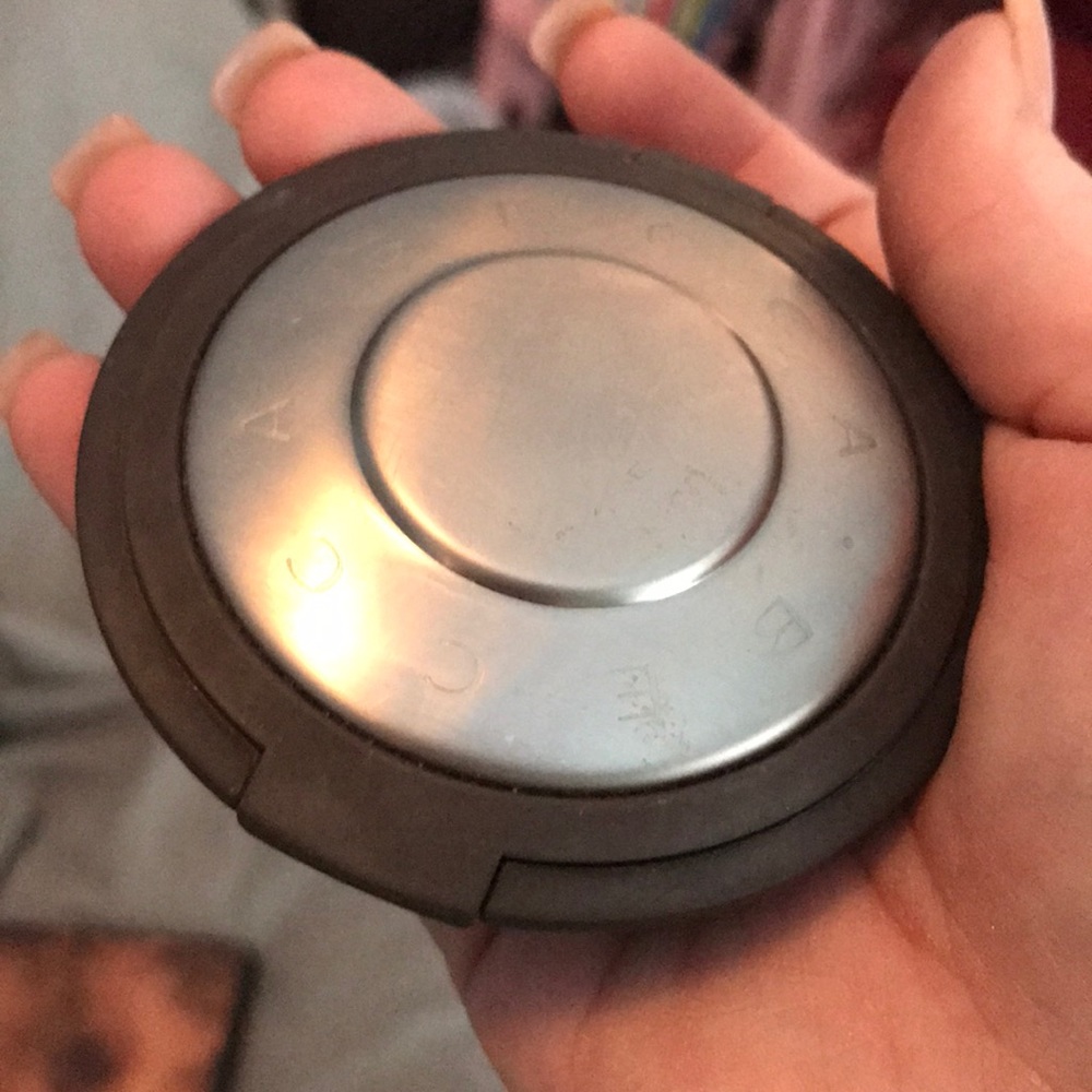 Becca’s Champagne pop